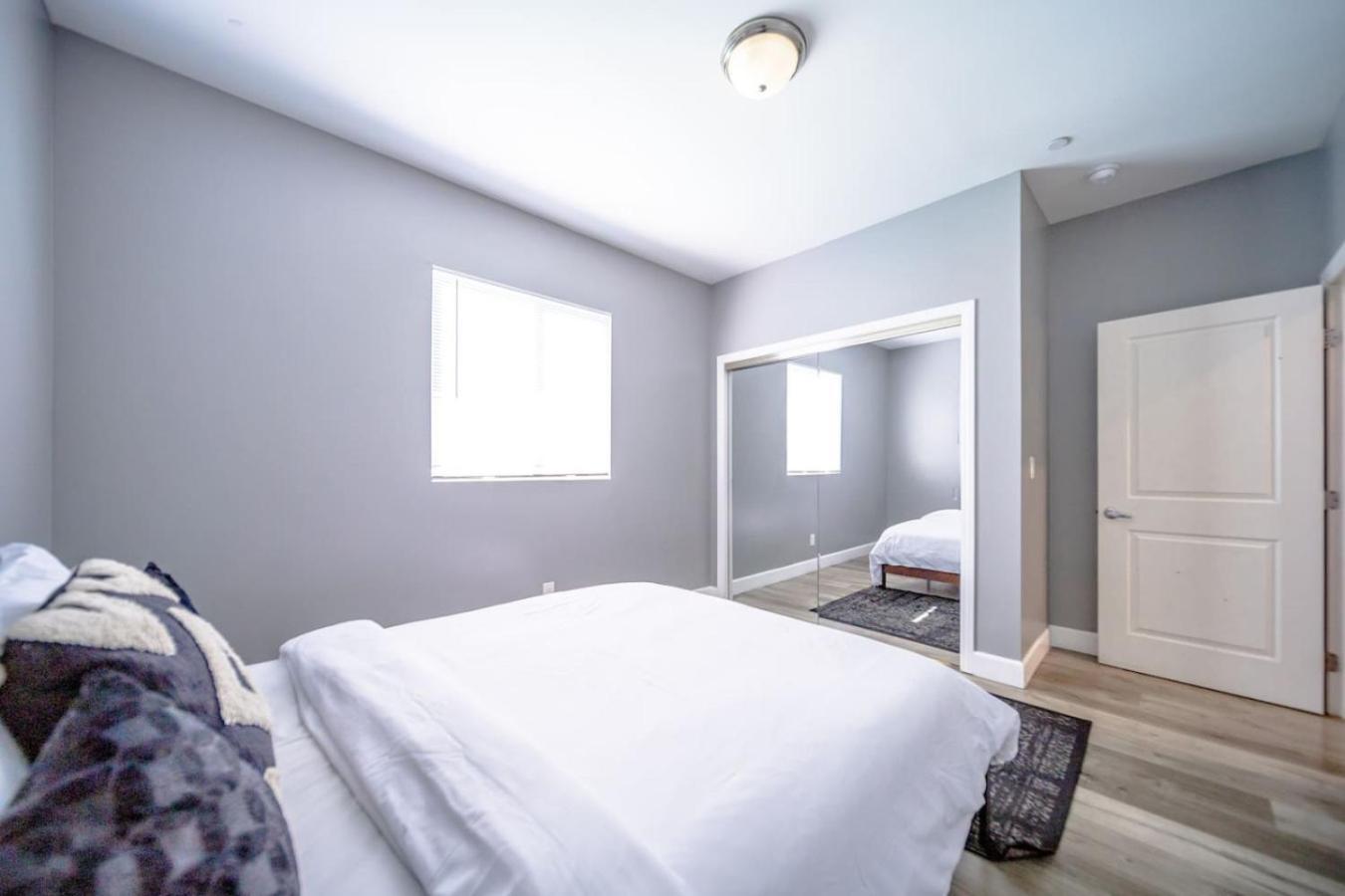 Holiday home 4bd Townhome Sleeps 10 Near Usc Dtla Expo *